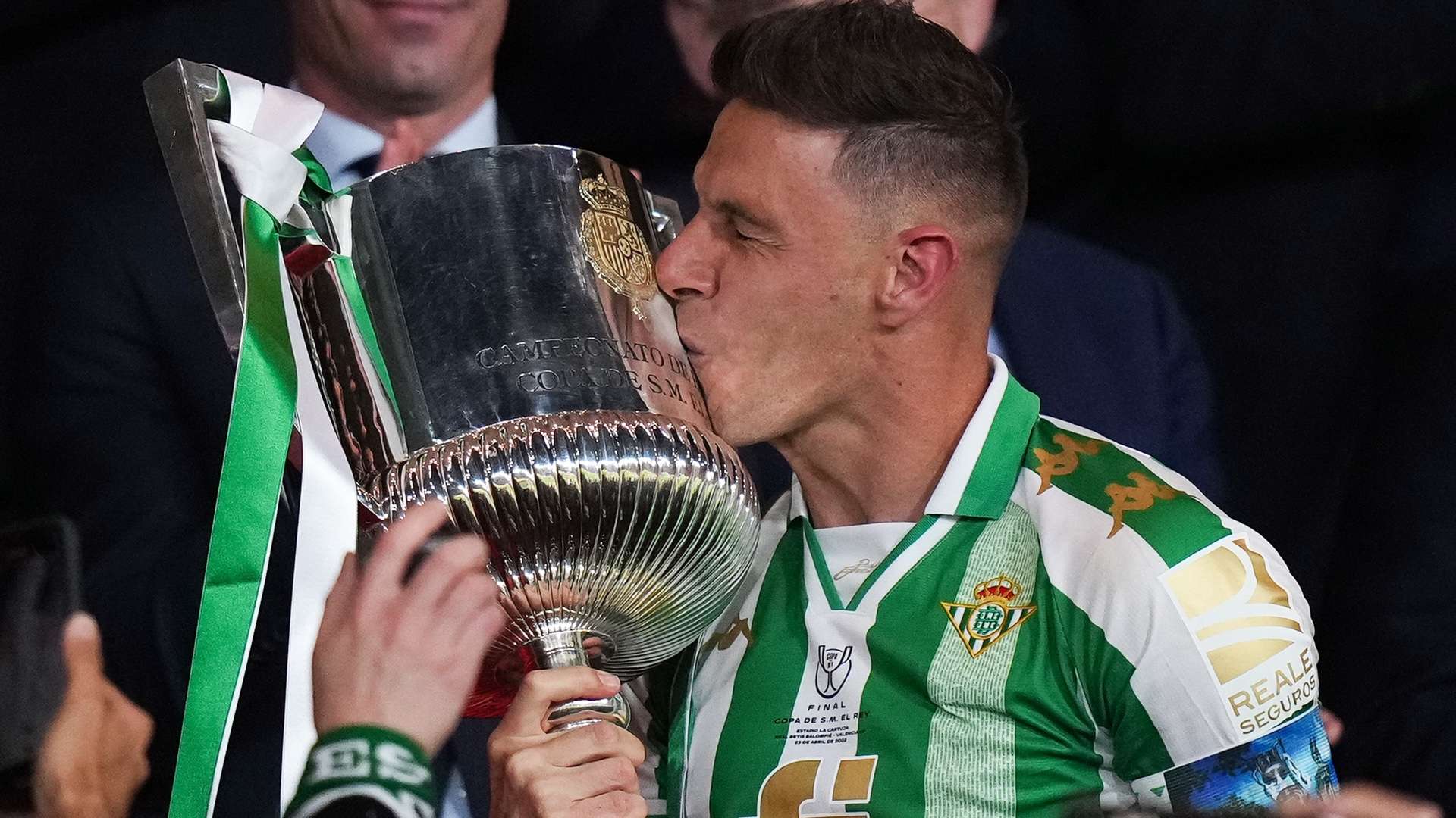 足球发展的 足球发展的